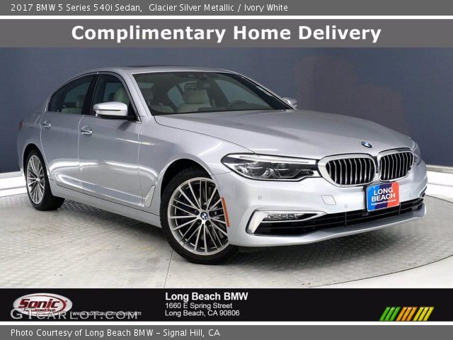 2017 BMW 5 Series 540i Sedan in Glacier Silver Metallic