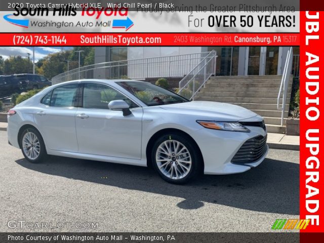 2020 Toyota Camry Hybrid XLE in Wind Chill Pearl