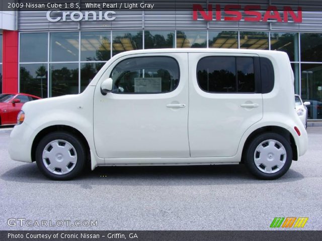 2009 Nissan Cube 1.8 S in White Pearl