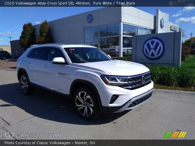 2020 Volkswagen Atlas Cross Sport SEL 4Motion in Pure White