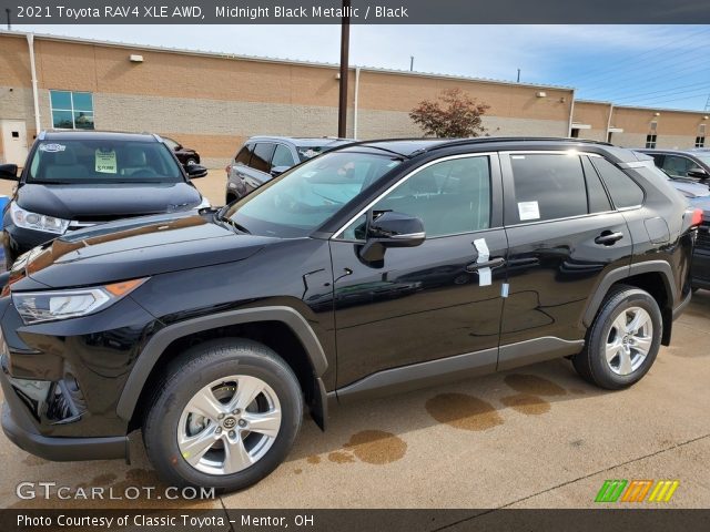 2021 Toyota RAV4 XLE AWD in Midnight Black Metallic