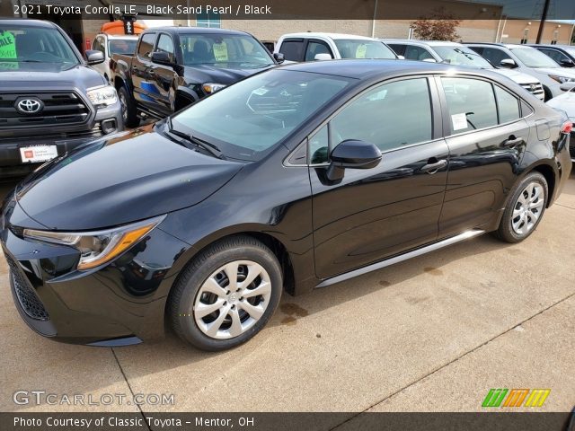 2021 Toyota Corolla LE in Black Sand Pearl