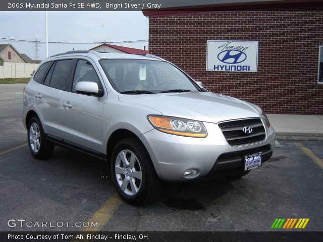 2009 Hyundai Santa Fe SE 4WD in Bright Silver