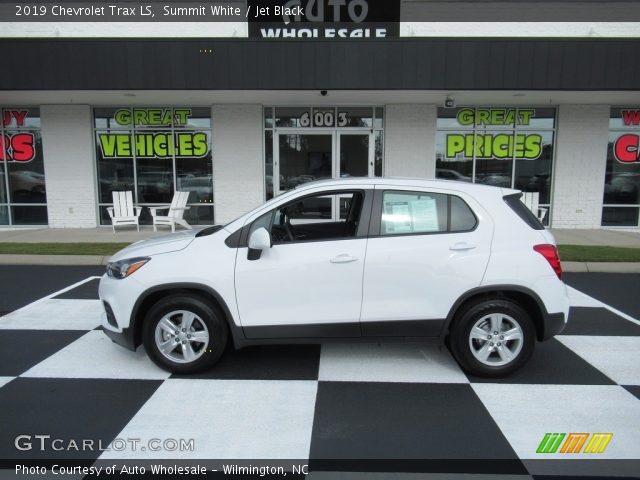 2019 Chevrolet Trax LS in Summit White