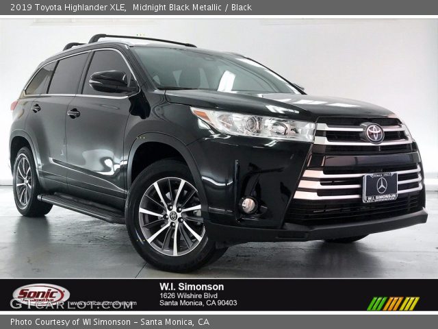 2019 Toyota Highlander XLE in Midnight Black Metallic