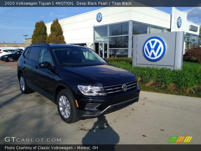 2020 Volkswagen Tiguan S 4MOTION in Deep Black Pearl
