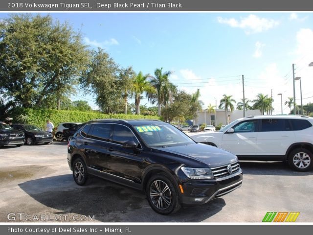 2018 Volkswagen Tiguan SEL in Deep Black Pearl