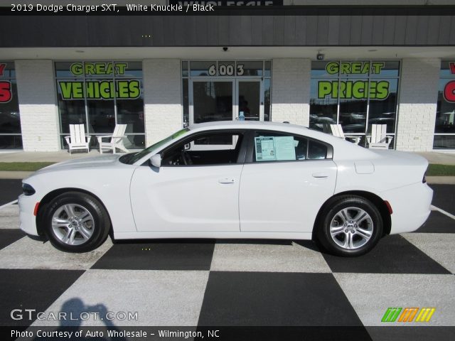 2019 Dodge Charger SXT in White Knuckle