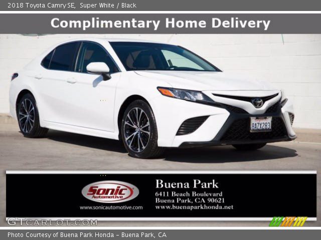 2018 Toyota Camry SE in Super White