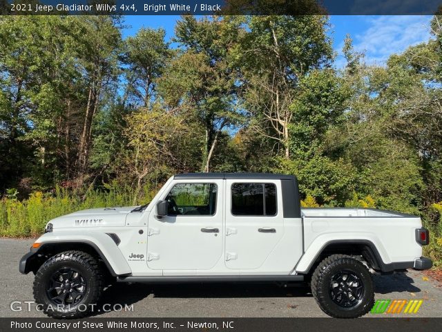 2021 Jeep Gladiator Willys 4x4 in Bright White