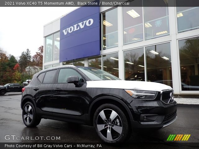 2021 Volvo XC40 T5 Momentum AWD in Black Stone