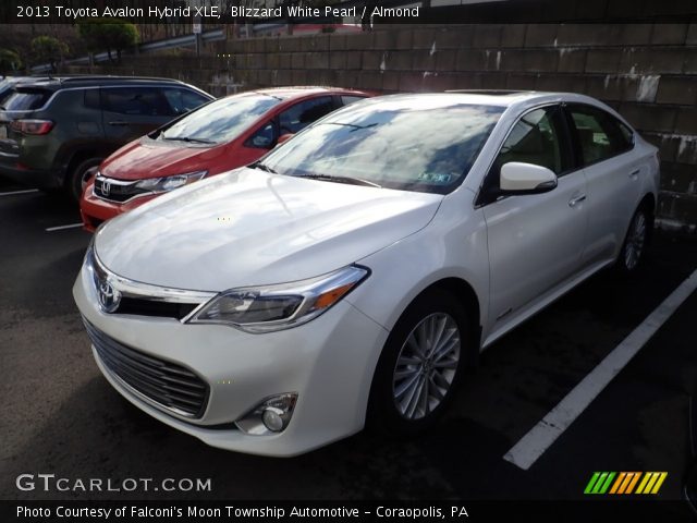 2013 Toyota Avalon Hybrid XLE in Blizzard White Pearl