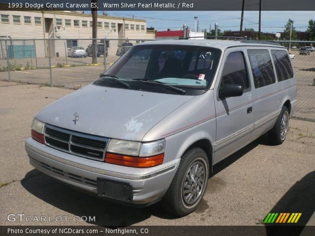 1993 Dodge Grand Caravan ES in Warm Silver Pearl Metallic
