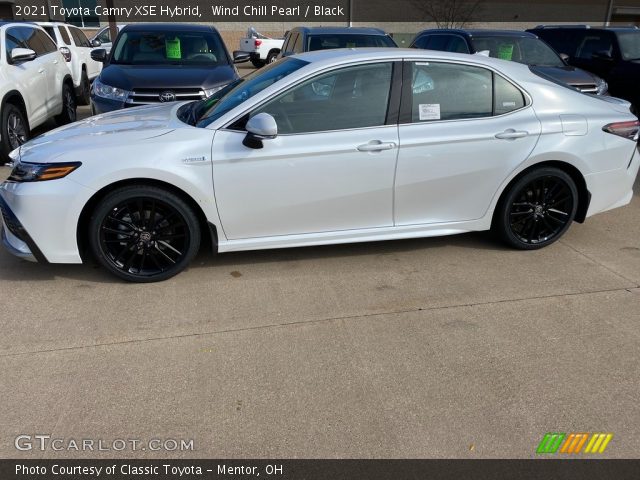 2021 Toyota Camry XSE Hybrid in Wind Chill Pearl