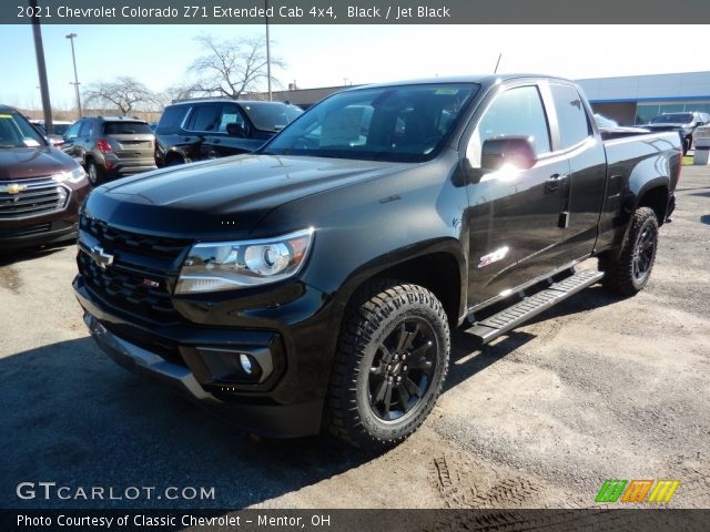 2021 Chevrolet Colorado Z71 Extended Cab 4x4 in Black