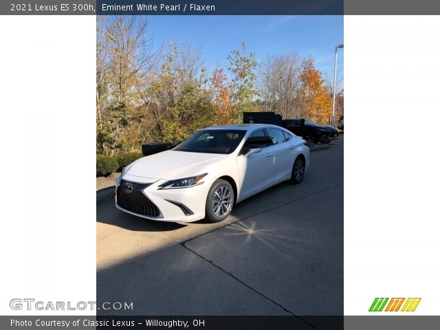 2021 Lexus ES 300h in Eminent White Pearl