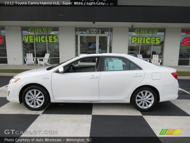 2012 Toyota Camry Hybrid XLE in Super White