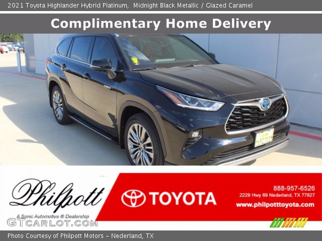 2021 Toyota Highlander Hybrid Platinum in Midnight Black Metallic