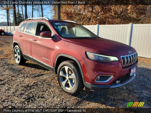2021 Jeep Cherokee Limited 4x4 in Velvet Red Pearl