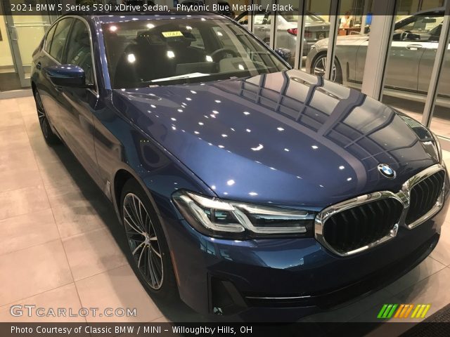 2021 BMW 5 Series 530i xDrive Sedan in Phytonic Blue Metallic