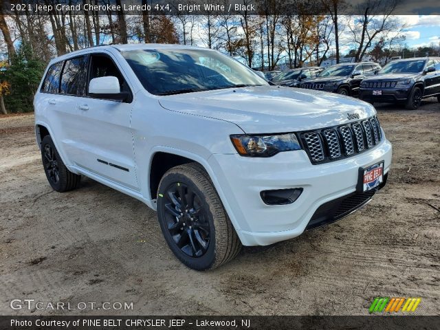 2021 Jeep Grand Cherokee Laredo 4x4 in Bright White