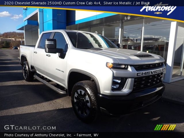 2020 Chevrolet Silverado 2500HD Custom Crew Cab 4x4 in Silver Ice Metallic