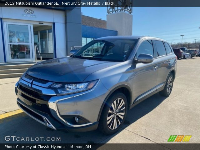 2019 Mitsubishi Outlander SE in Mercury Gray Metallic