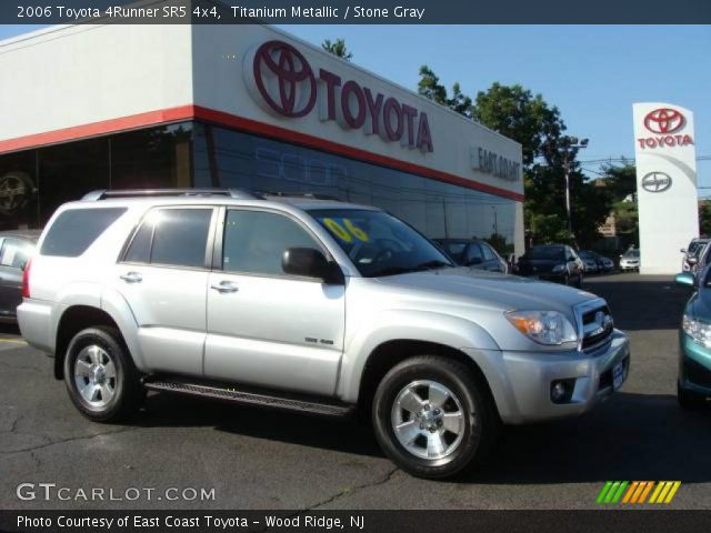 2006 Toyota 4Runner SR5 4x4 in Titanium Metallic