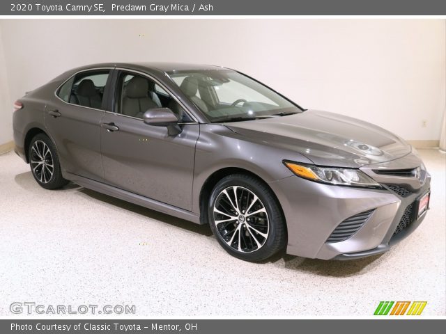 2020 Toyota Camry SE in Predawn Gray Mica