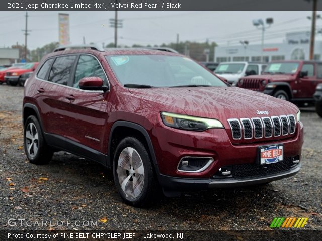 2021 Jeep Cherokee Limited 4x4 in Velvet Red Pearl