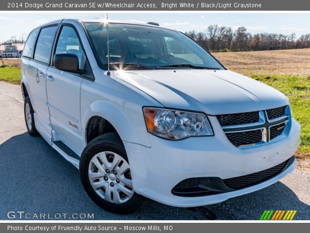 2014 Dodge Grand Caravan SE w/Wheelchair Access in Bright White