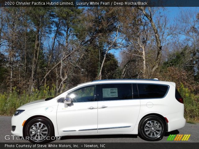 2020 Chrysler Pacifica Hybrid Limited in Luxury White Pearl