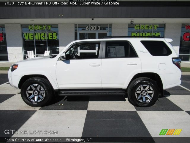 2020 Toyota 4Runner TRD Off-Road 4x4 in Super White