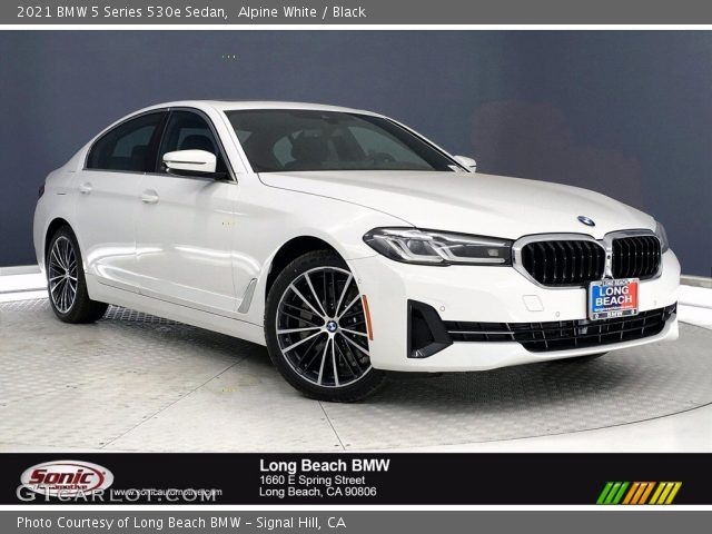 2021 BMW 5 Series 530e Sedan in Alpine White
