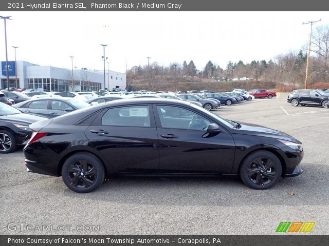 2021 Hyundai Elantra SEL in Phantom Black