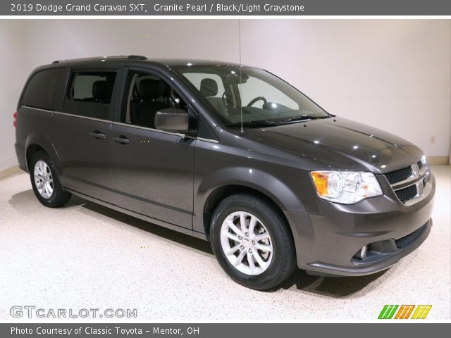 2019 Dodge Grand Caravan SXT in Granite Pearl