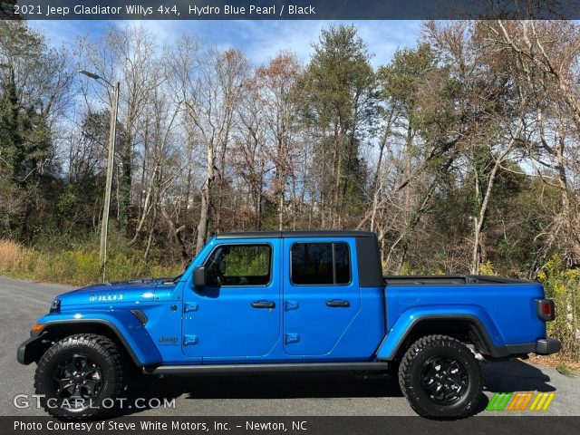 2021 Jeep Gladiator Willys 4x4 in Hydro Blue Pearl