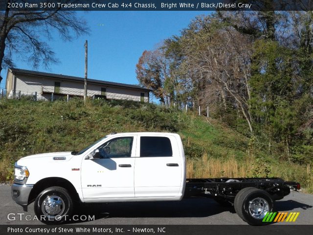 2020 Ram 3500 Tradesman Crew Cab 4x4 Chassis in Bright White