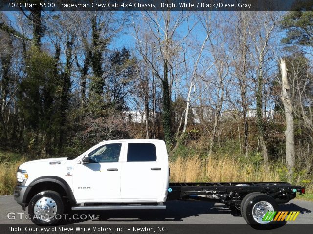 2020 Ram 5500 Tradesman Crew Cab 4x4 Chassis in Bright White