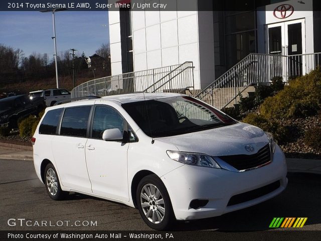 2014 Toyota Sienna LE AWD in Super White