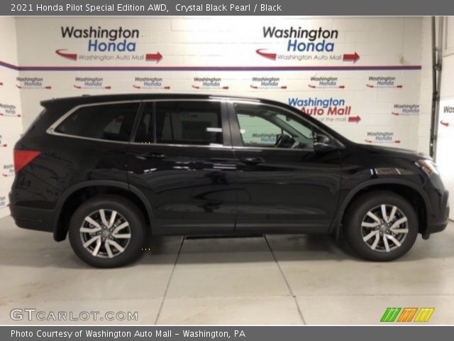 2021 Honda Pilot Special Edition AWD in Crystal Black Pearl