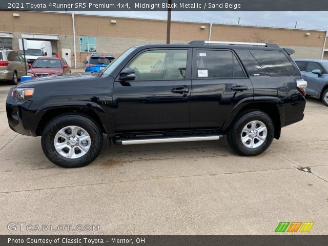 2021 Toyota 4Runner SR5 Premium 4x4 in Midnight Black Metallic