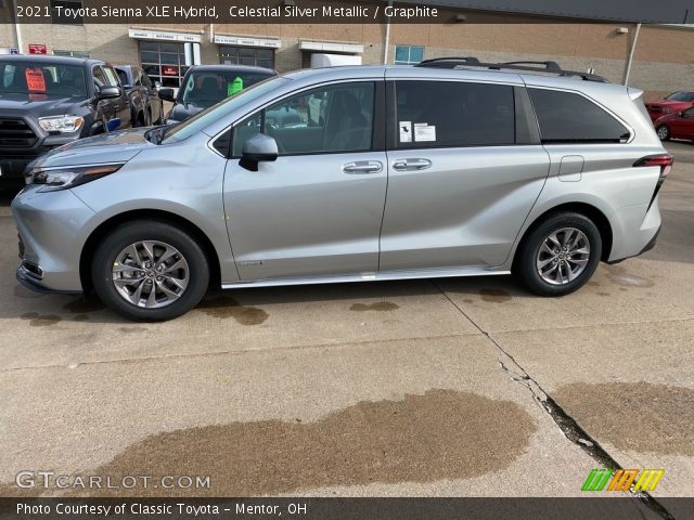 2021 Toyota Sienna XLE Hybrid in Celestial Silver Metallic