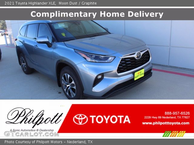 2021 Toyota Highlander XLE in Moon Dust