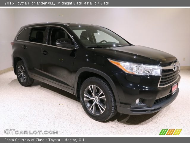 2016 Toyota Highlander XLE in Midnight Black Metallic