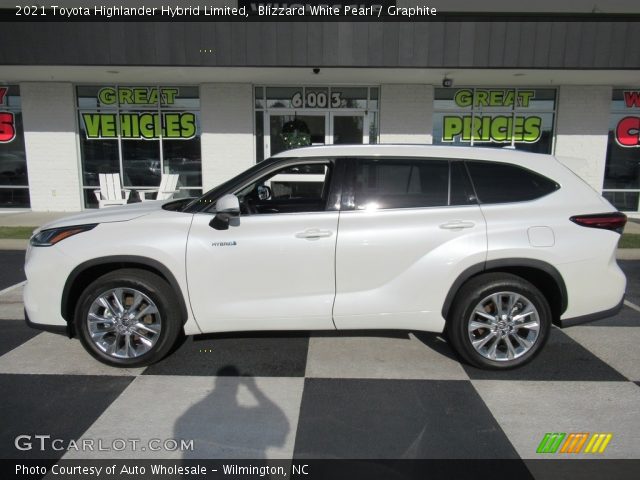2021 Toyota Highlander Hybrid Limited in Blizzard White Pearl