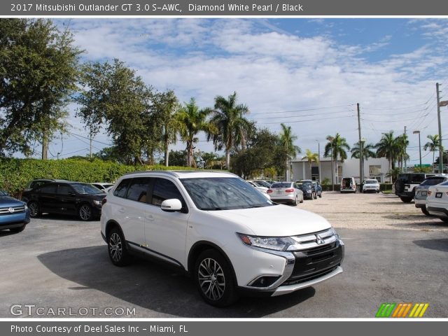 2017 Mitsubishi Outlander GT 3.0 S-AWC in Diamond White Pearl