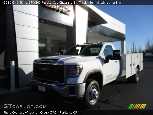 2020 GMC Sierra 3500HD Regular Cab Chassis Utility Truck in Summit White