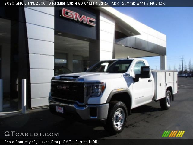 2020 GMC Sierra 2500HD Regular Cab 4WD Chassis Utility Truck in Summit White