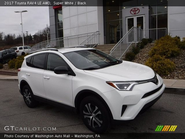 2017 Toyota RAV4 LE AWD in Super White